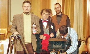 Ultimul film în care a jucat actorul preot a fost în 1999 şi s a intitulat “Fii cu ochii pe fericire” jpeg