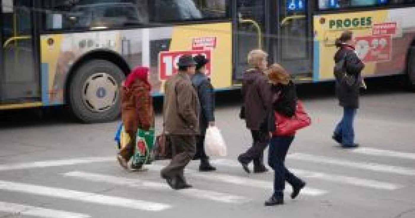 Buzău: Accidentată pe trecerea de pietoni