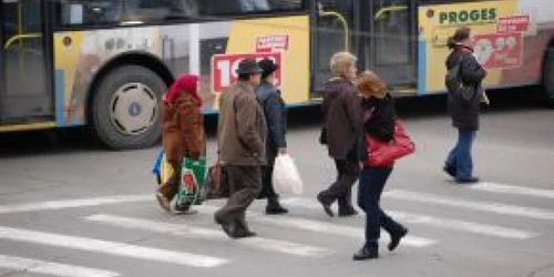 Buzău: Accidentată pe trecerea de pietoni
