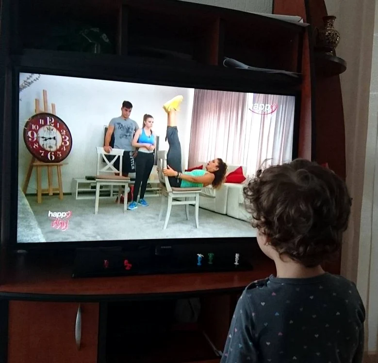 Carmen Brumă, fericită că fiul ei o urmăreşte cu interes la tv