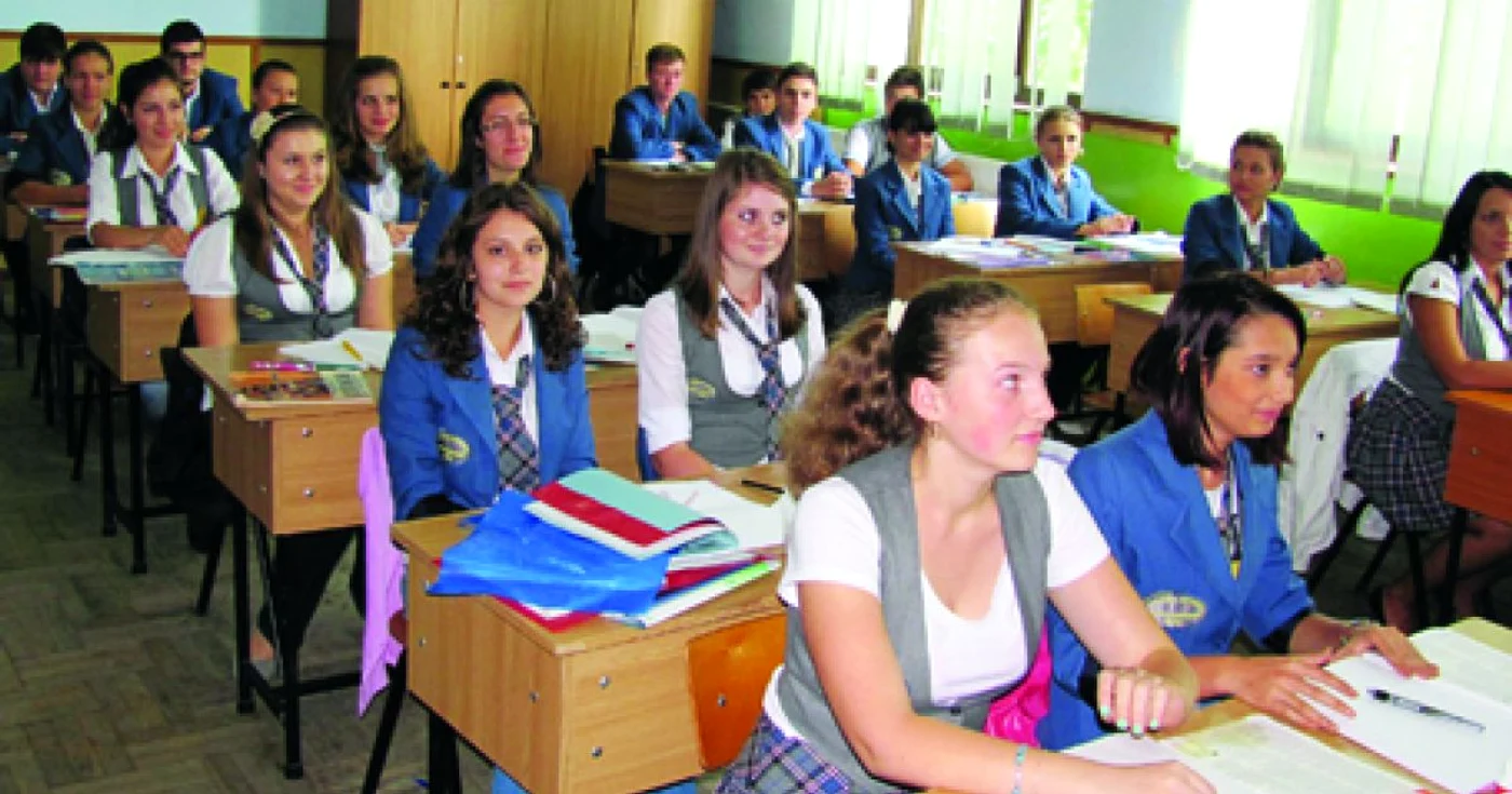 Sute de elevi au participat la Academia Şcolilor din Europa Centrală