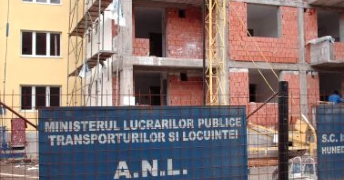 Iaşi: 72 de locuinţe ANL terminate nu pot fi date în folosinţă din cauza Primăriei