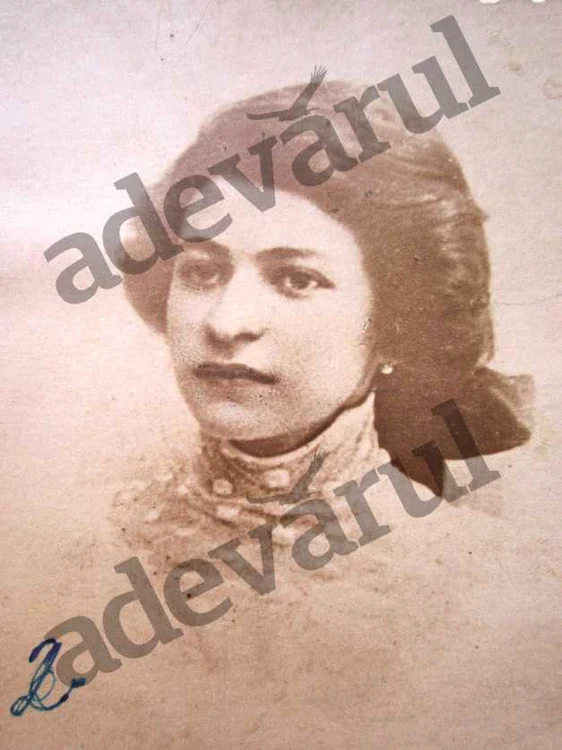 ana pauker tânără