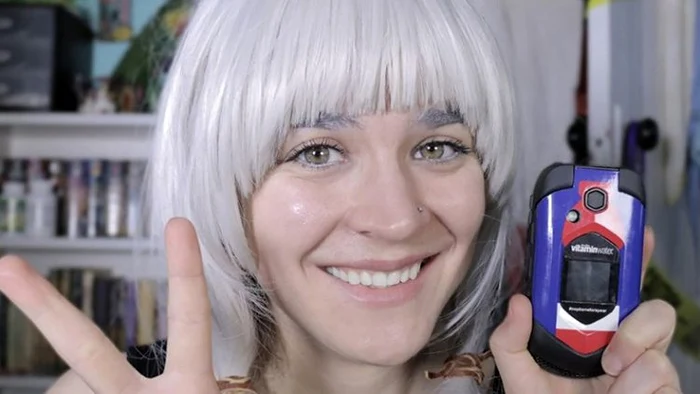 Elana Mugdan, de 29 de ani, a reușit să nu se atingă de telefonul inteligent schimbându-l cu un dispozitiv clasicfoto Instagram