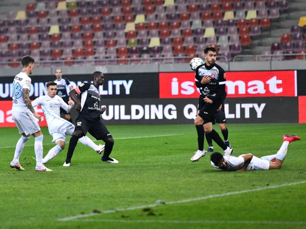 Căpitanul celor de la FC Hermannstadt, Viera, s-a făcut de râs în fața FCSB-uluiFOTO: Sportpictures.eu