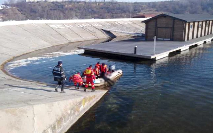 Trupul a fost găsit în apele râului Olt FOTO: arhivă