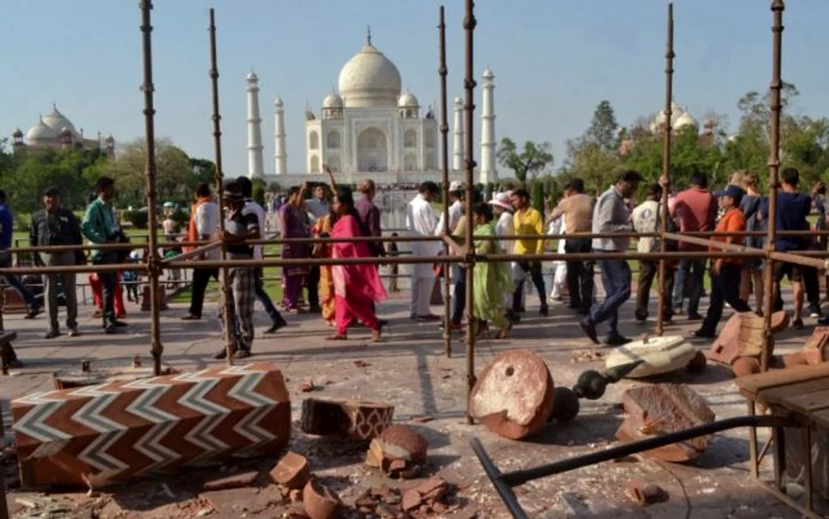 Taj Mahal, este închis din cauza Pandemiei de coronavirrus