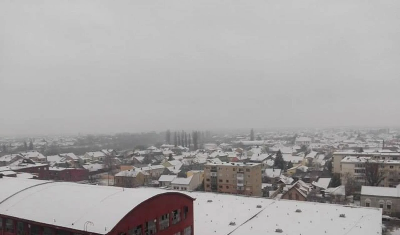 Primul strat de zăpadă din această iarnă FOTO Claudia Untaru