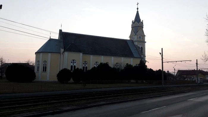 Biserica romano-catolică din cartierul Fratelia FOTO Ştefan Both