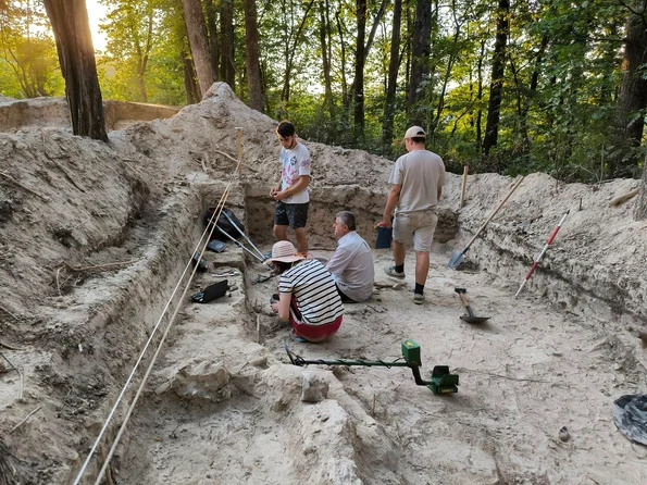 Cercetări arheologice la Buridava – Campania 2025 (© Facebook / Constantin Barbulescu)