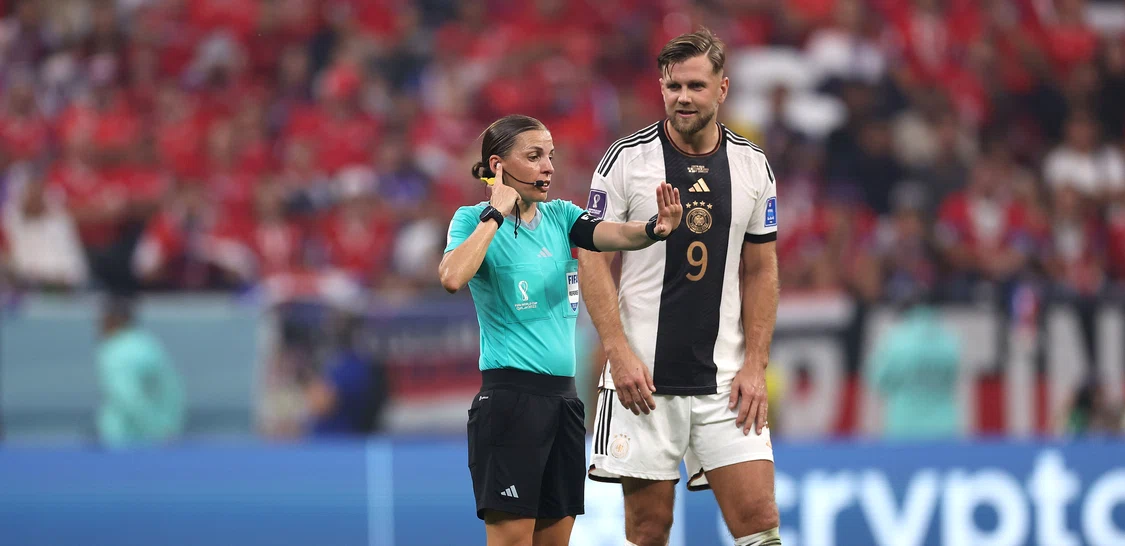 Stephanie Frappart a condus bine partida Costa Rica -Germania. Foto Getty Images
