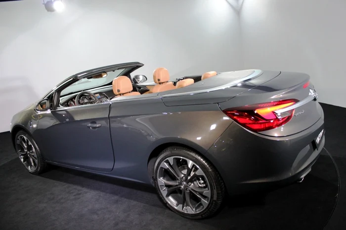 Coupeul Opel Cascada
