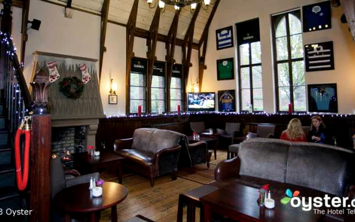 hotelul schoolhouse