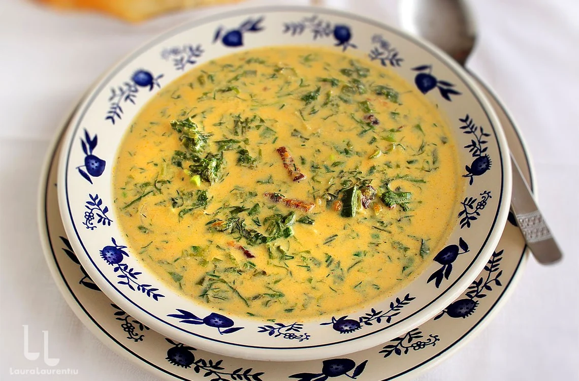 Ciorba de salată verde FOTO lauralaurentiu.ro