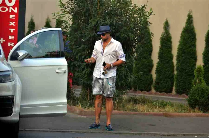 Botezatu are mai multe tatuaje pe picior