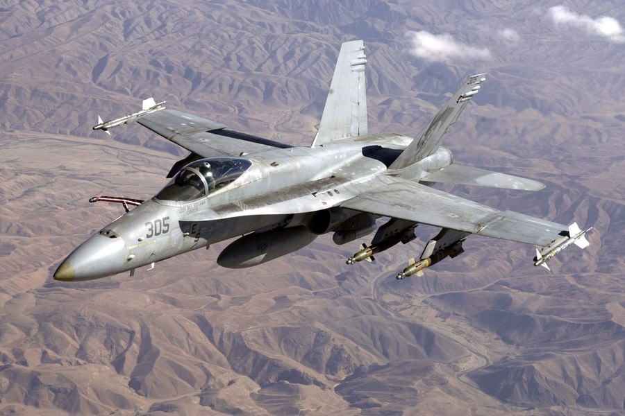  Armata SUA  şi-a doborât din greşeală unul dintre propriile avioane de vânătoare deasupra Mării Roşii