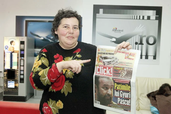 
    Bucureşteanca Liliana Neg-Popescu  nu ratează nici un număr din  ziarul preferat, Click!  