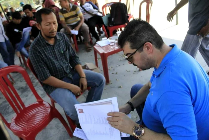 Muncitori din Indonezia sunt intervievați de reprezentanții Work from Asia, Foto: Work from Asia