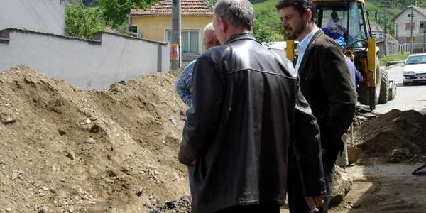 Lucrările la reţeaua de canalizare se apropie de final