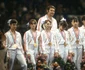 1979: Béla Károlyi, alături de echipa care a adus primul titlu mondial al României, la Fort Worth. Foto Getty images