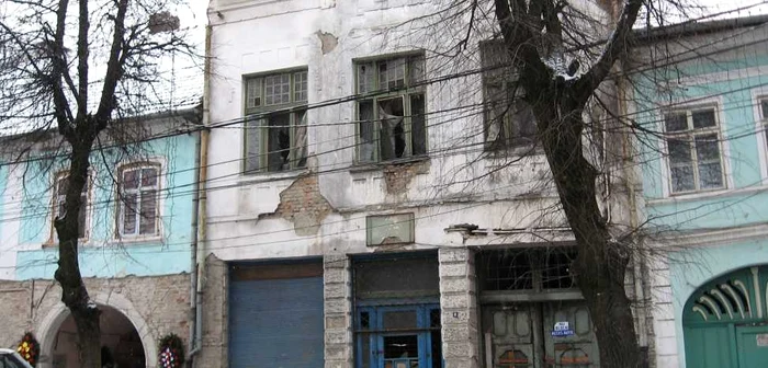 Refacerea clădirii din strada Dornei numărul 8 costă 150 000 de euro