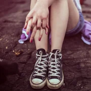 picioare, adolescenta, moda   foto pixabay jpg