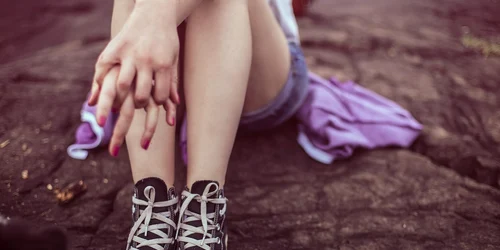 picioare, adolescenta, moda foto pixabay jpg