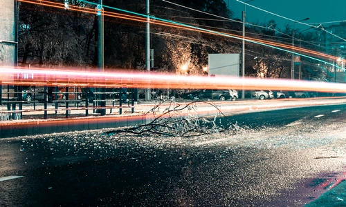 Bucureştiul a fost scena unor imagini incredibile, după fenomenul numit ploaia îngheţată  jpeg