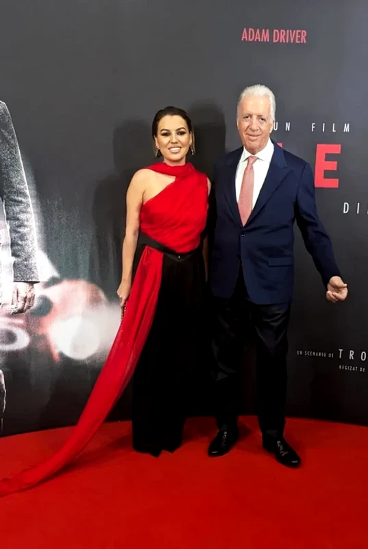 Ținuta purtată de Romina Gingașu, la brațul lui Pierro Ferrari 