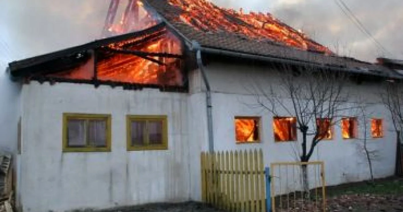 Alba Iulia: Două incendii într-o singură noapte