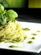 Paste cu sos pesto  Sursa foto shutterstock 156789950 jpg