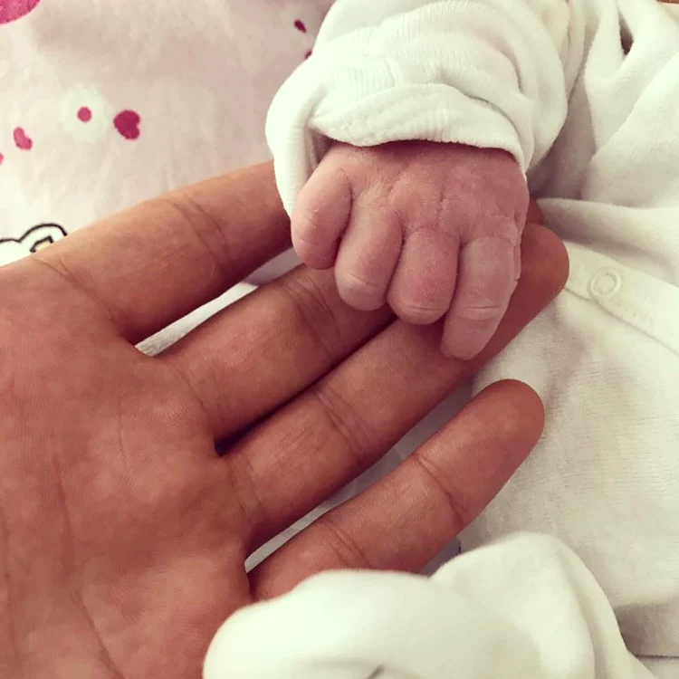 Ella îşi arată iubirea faţă de Costin Mărculescu