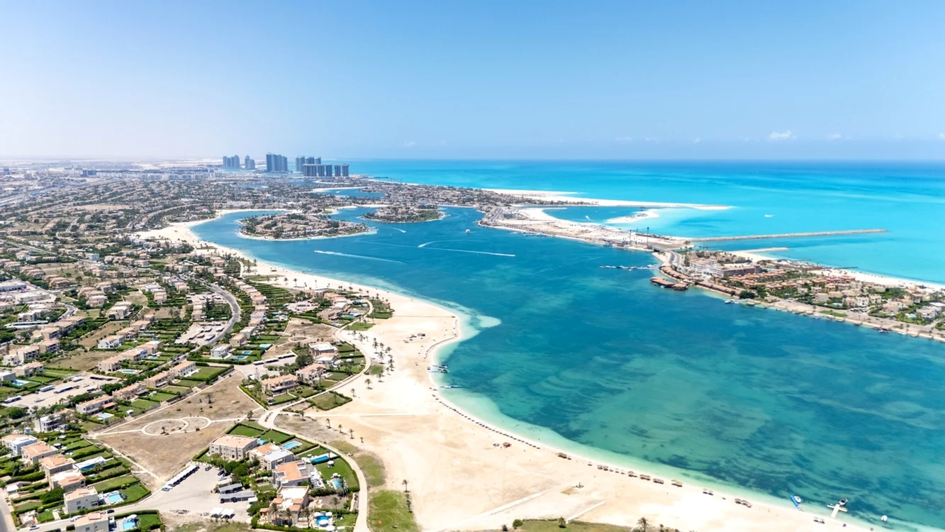 El Alamein, „Maldivele Egiptului” de pe coasta Mediteranei o nouă destinație pentru turiștii români 