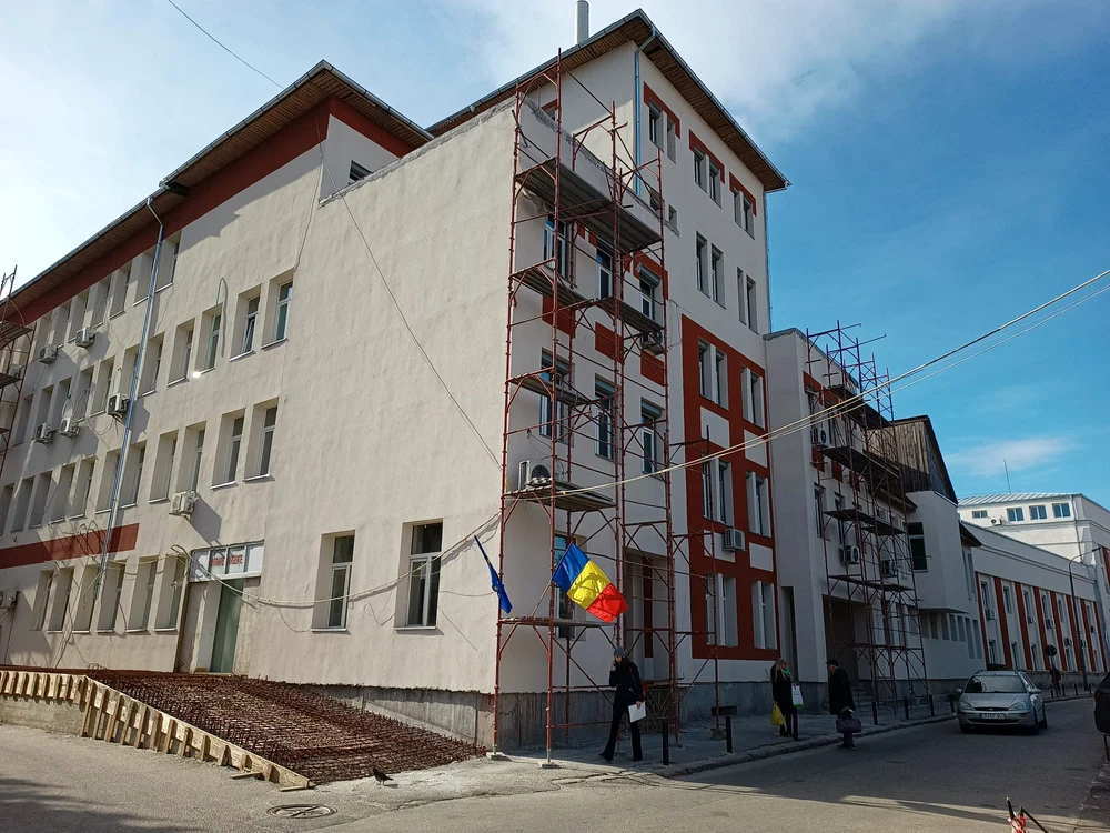 Pacientul se afla la etajul III al Spitalului Județean de Urgență Târgu Jiu Foto: Alin Ion