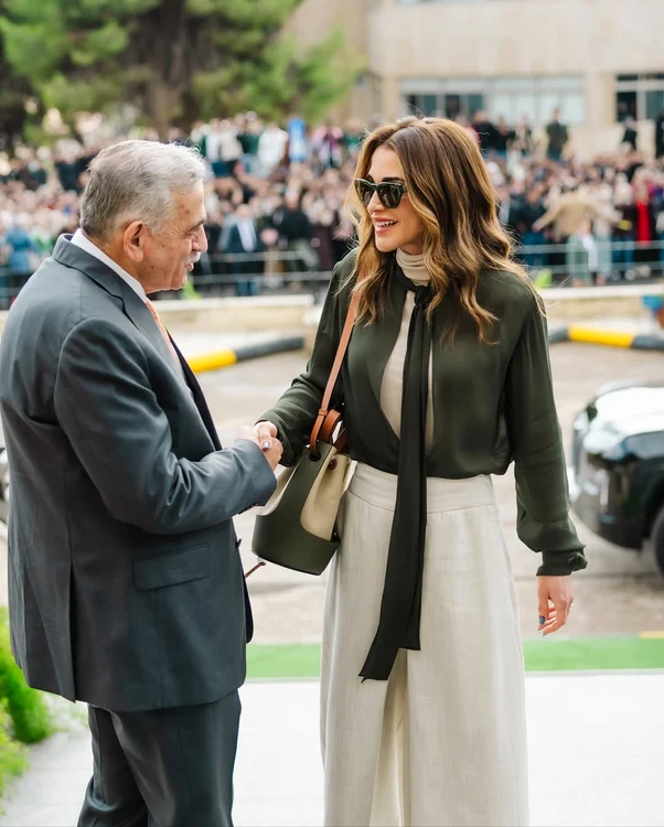 Regina Rania, vizită la Universitatea din Iordania, Foto Instagram (1) jpg
