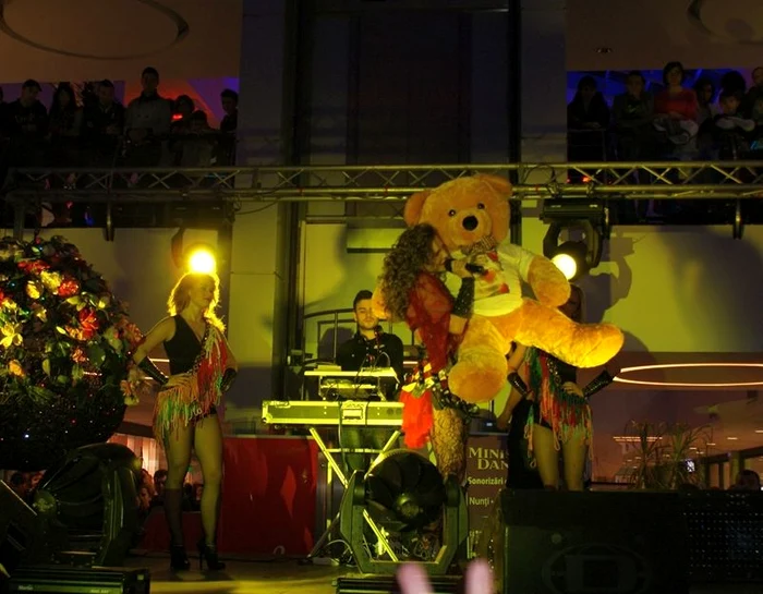 Anna Lesko a făcut senzaţie printre fanii din Bacău.