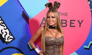 carmen electra iepuras costum profimedia jpg