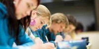 studenti examen ielts cambridge