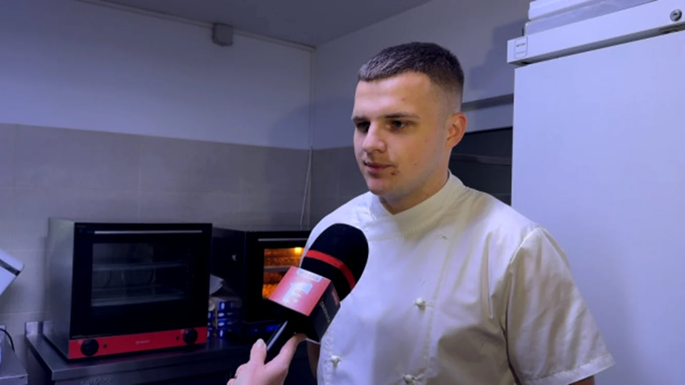 Aproape jumătate din comenzi sunt din străinătate / foto: observatornews.ro