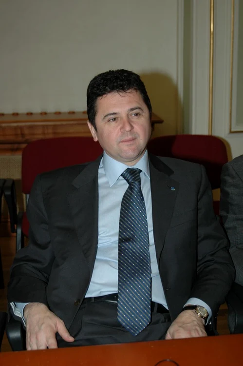 
    Eugen Bejinariu  