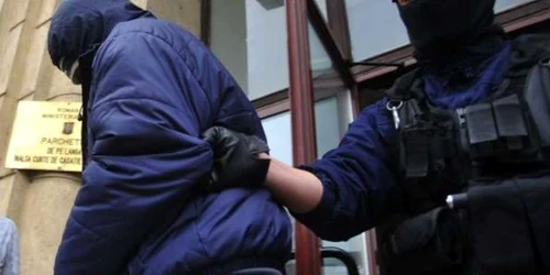 Toţi cei cinci minori sunt cercetaţi de poliţişti/foto: Arhiva