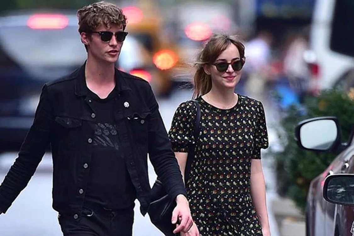 Dakota și Matthew Hitt au fost împreună şase luni