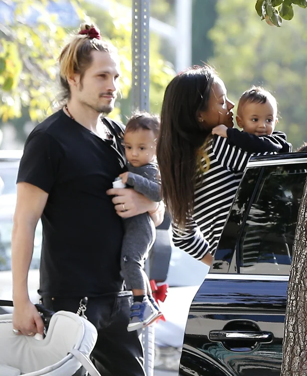 zoe saldana hepta 2223614 jpg jpeg