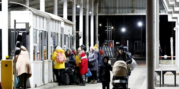 Razboi in Ucraina refugiati 6-7 martie 2022  soldati civili FOTO EP-EFE