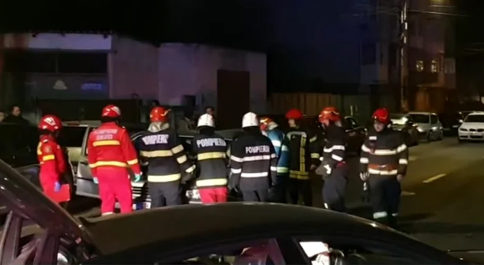 Impact violent în municipiul Sibiu între două autoturisme Foto captură video Ora de Sibiu