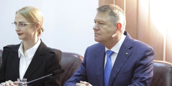 Klaus Iohannis si Lia Savonea la sedinta CSM FOTO Inquam / Octav Ganea