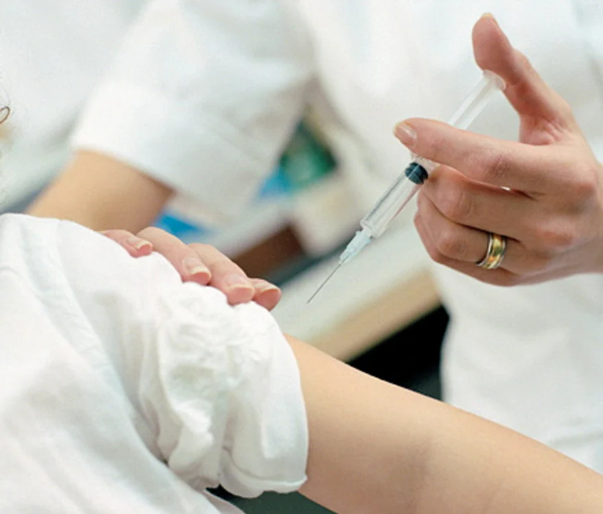 La vaccinare sunt așteptați peste 100.000 de băcăuani