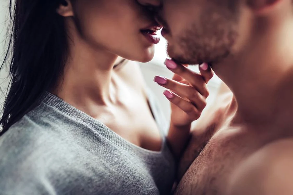 Știai că în timpul unui act sexual de o jumătate de oră, consumi 200 de calorii @shutterstockclickpentrufemei.ro