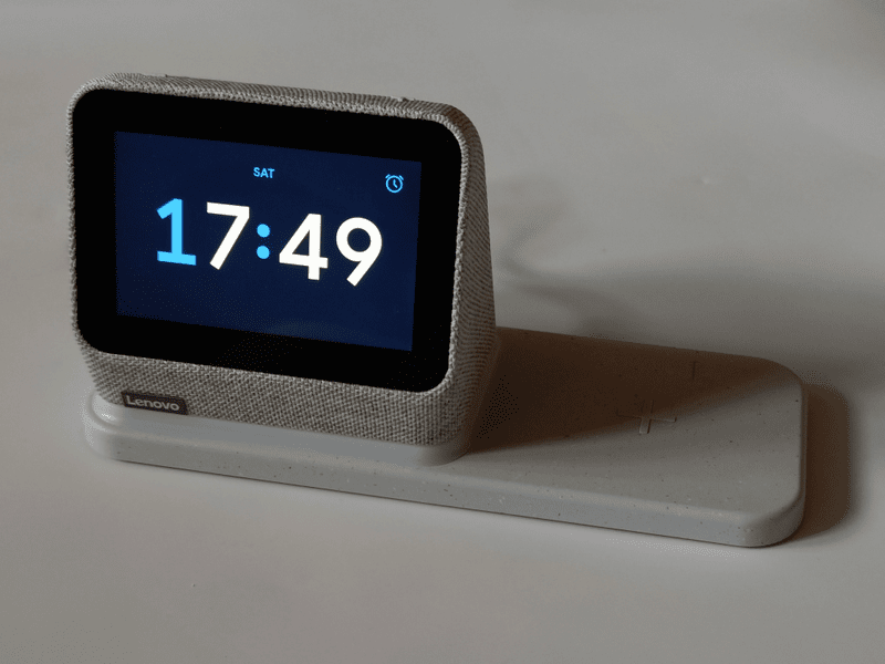 Lenovo Smart Clock 2, un difuzor inteligent cu Google Assistant care-ți simplifică viața [TECH REVIEW]
