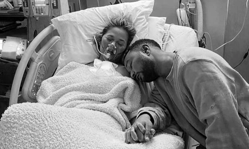 2 chrissy teigen si john legend jpg jpeg